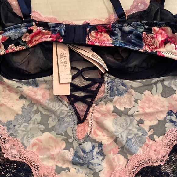 Victoria’s Secret pink flowers One Piece mesh & lace teddy bustier bodysuit M - Picture 9 of 9